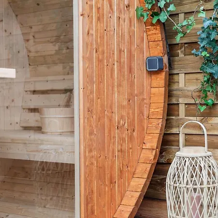 Suite Luxueuse Avec Jardin Prive Sauna Et Jacuzzi Paris Exterior photo