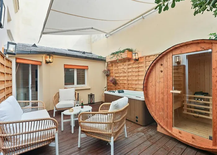 Suite Luxueuse Avec Jardin Prive Sauna Et Jacuzzi